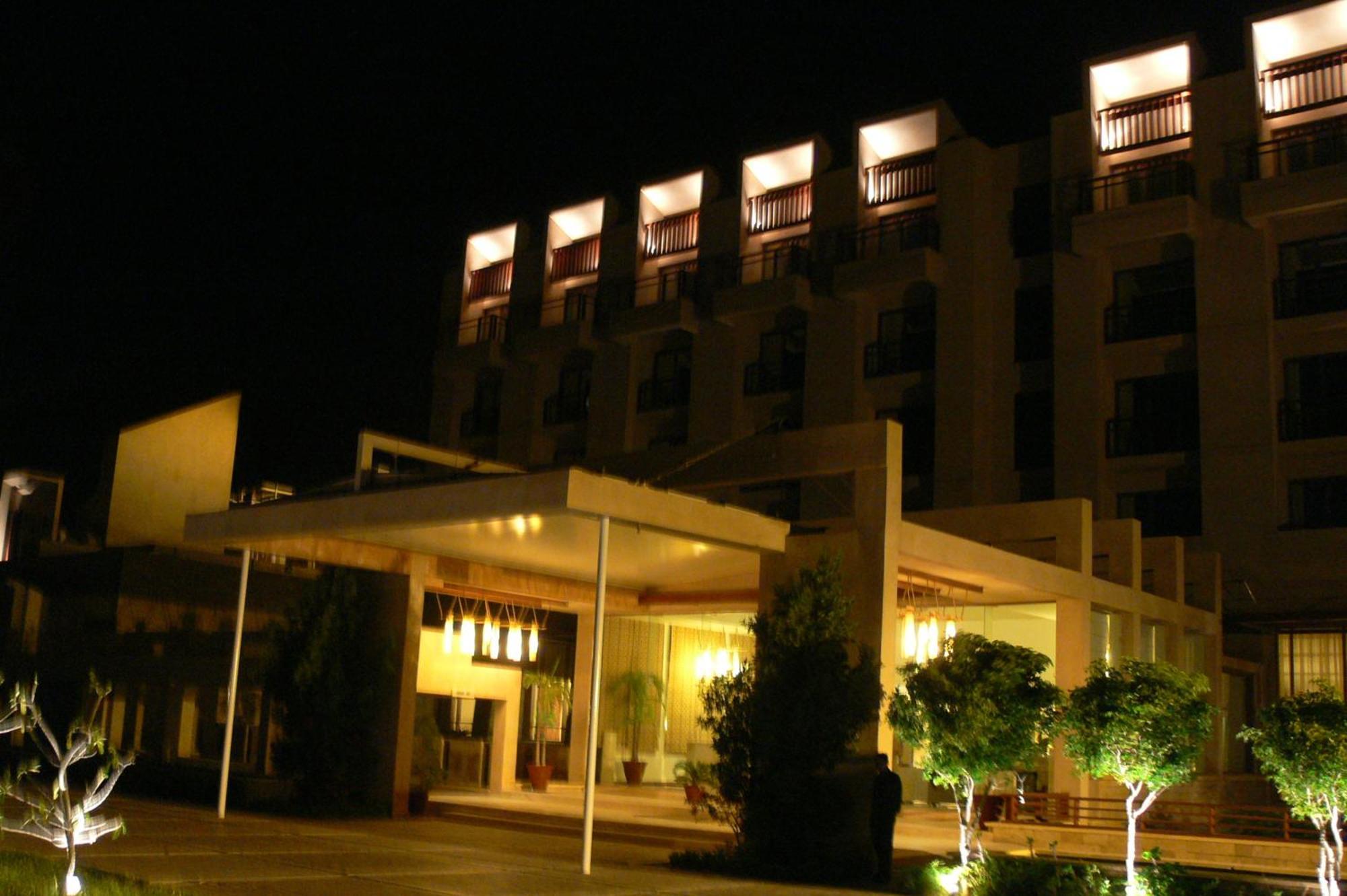 Zaver Pearl Continental, Gwadar Exterior photo