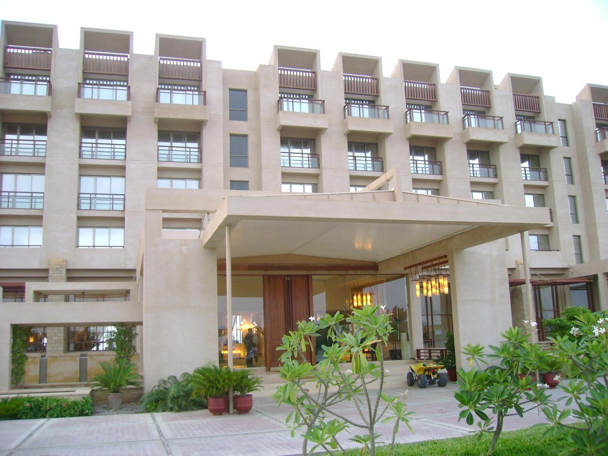 Zaver Pearl Continental, Gwadar Exterior photo